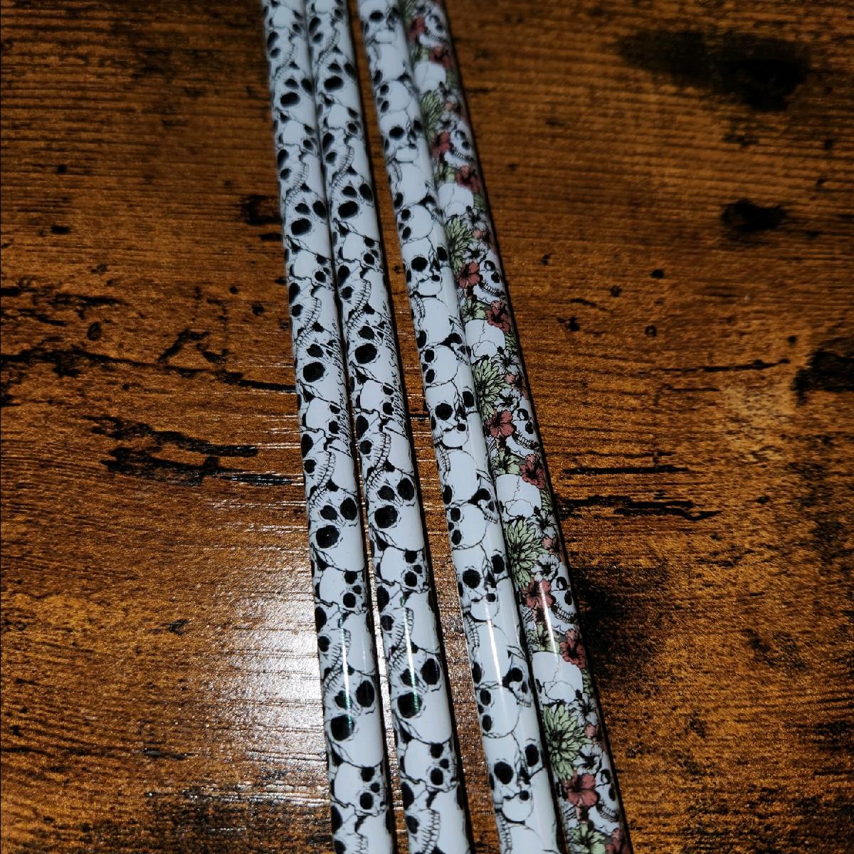 Skulls 10in.